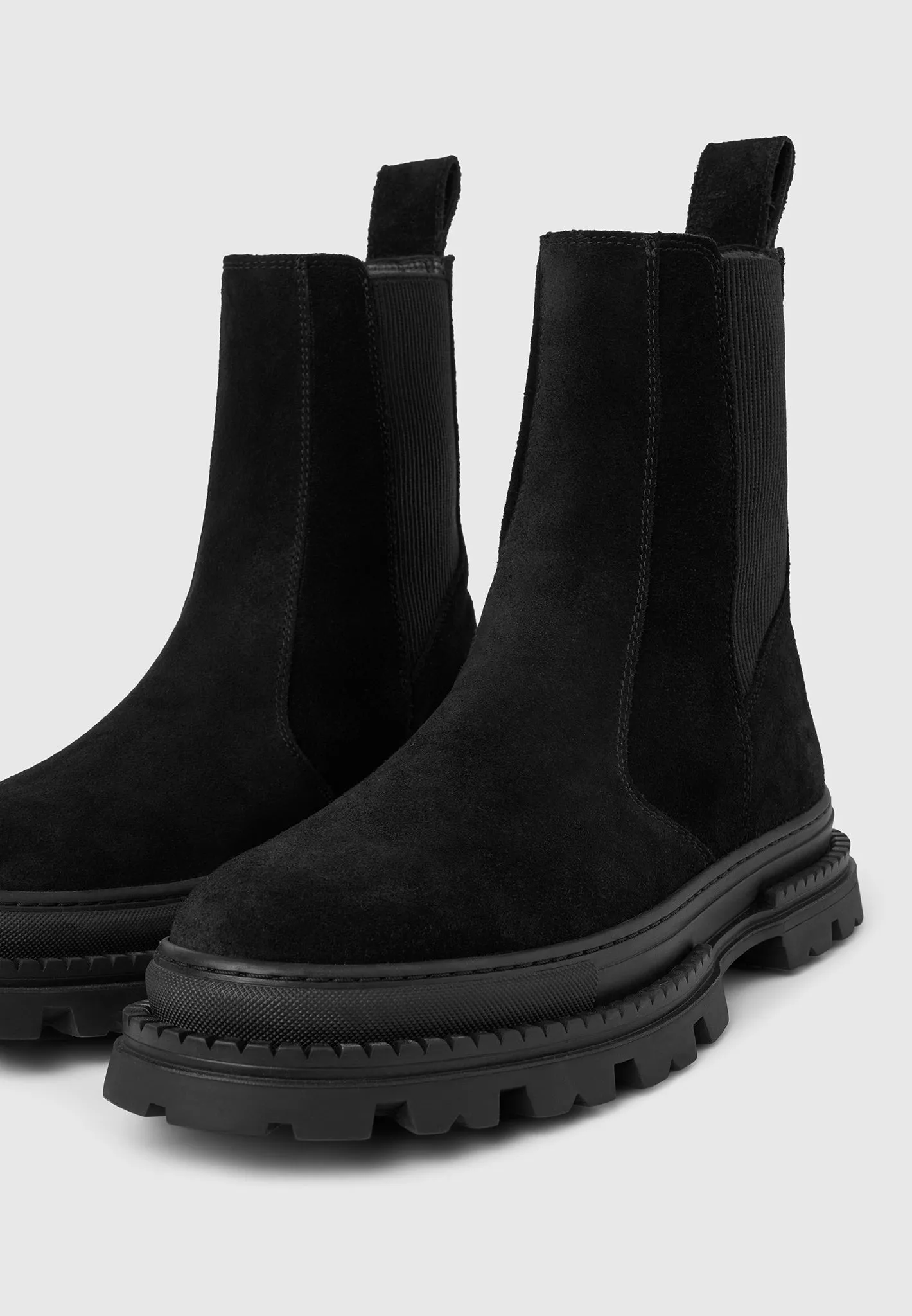 Bordeaux Suede Chelsea Boot - Black