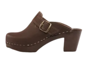 Cape Clogs Adult Clogs Tan Leather