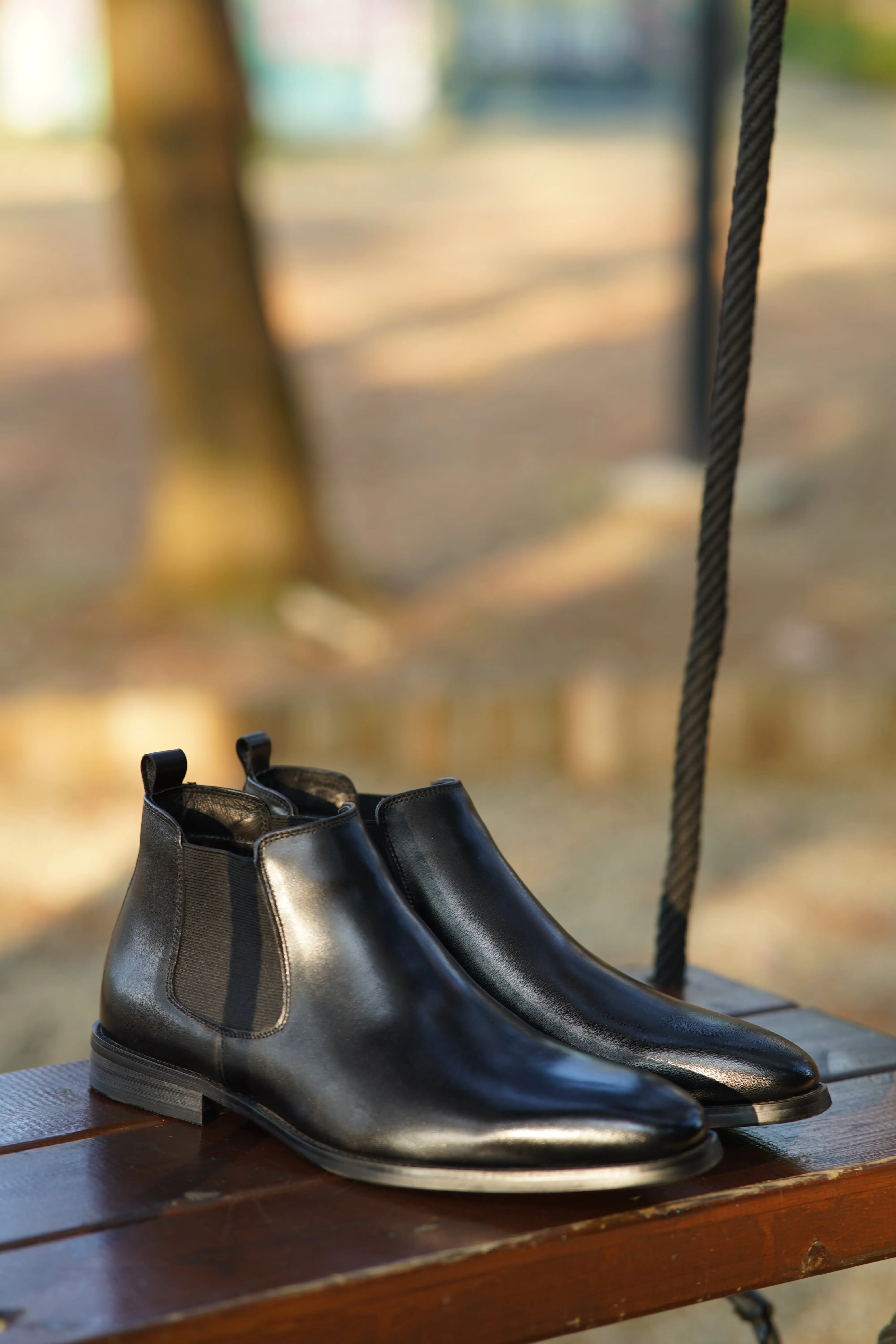 HolloMen Black Leather Chelsea Boots