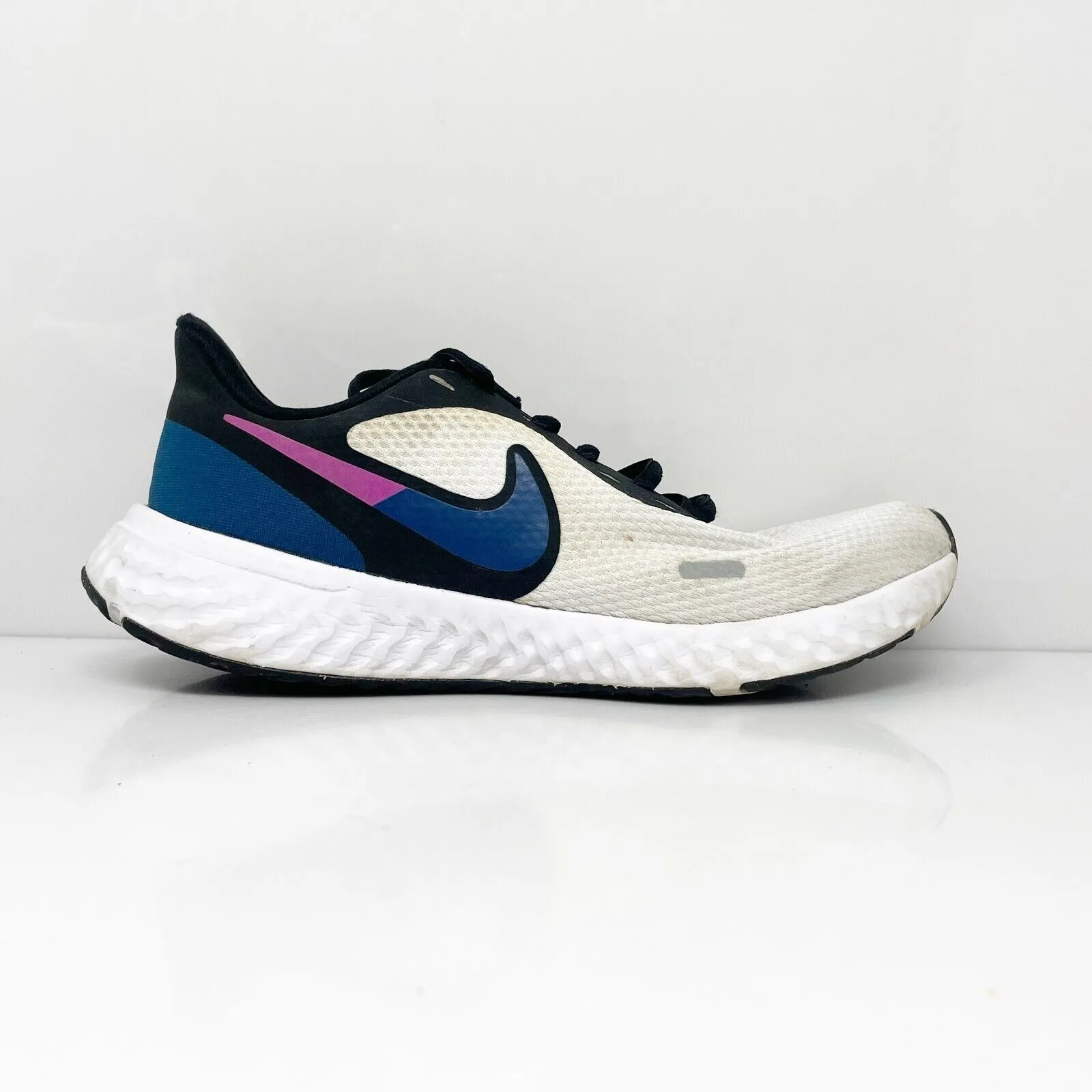 Nike Womens Revolution 5 BQ3207-102 White Running Shoes Sneakers Size 7