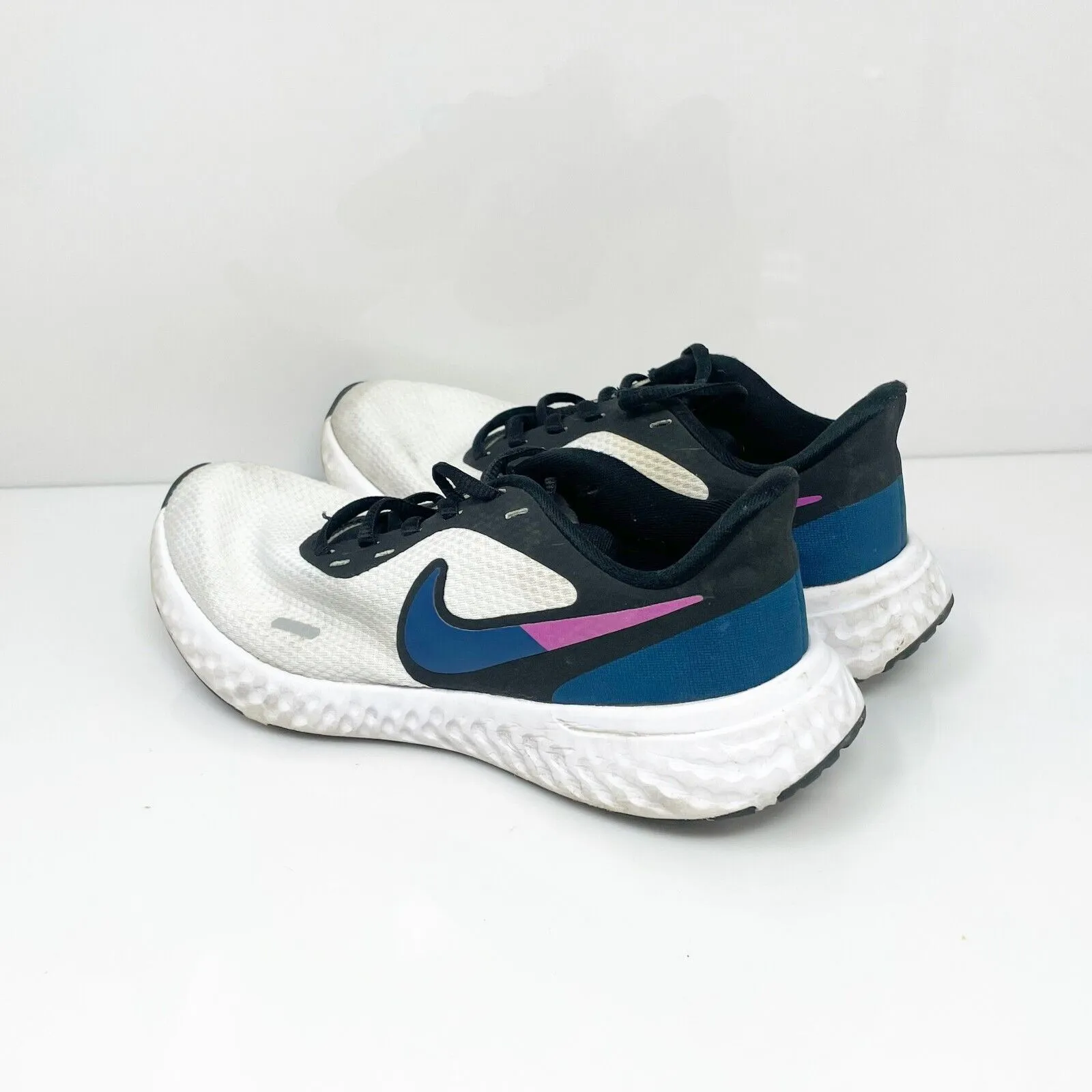 Nike Womens Revolution 5 BQ3207-102 White Running Shoes Sneakers Size 7