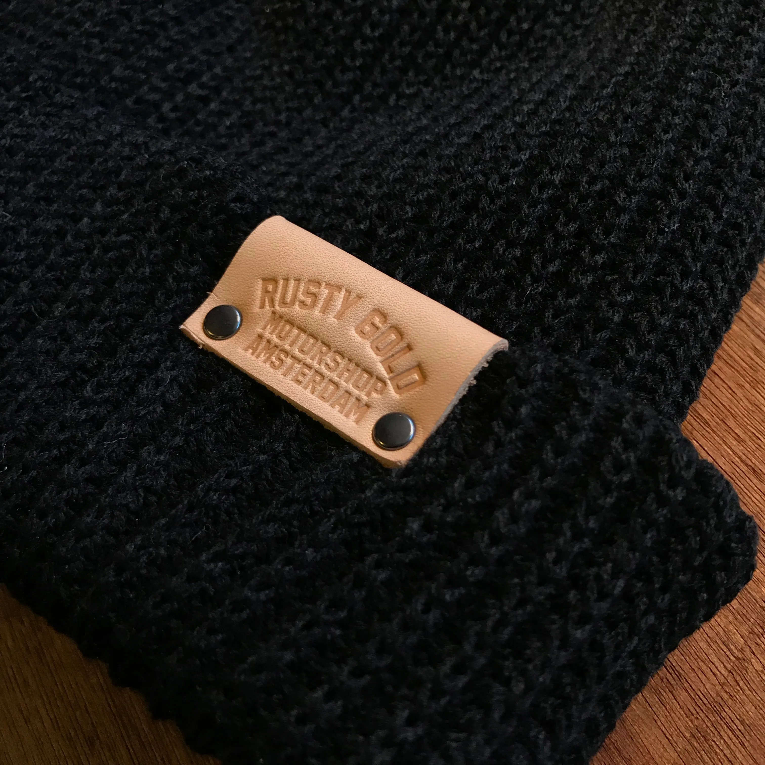 Rusty Gold Rib Beanie Black