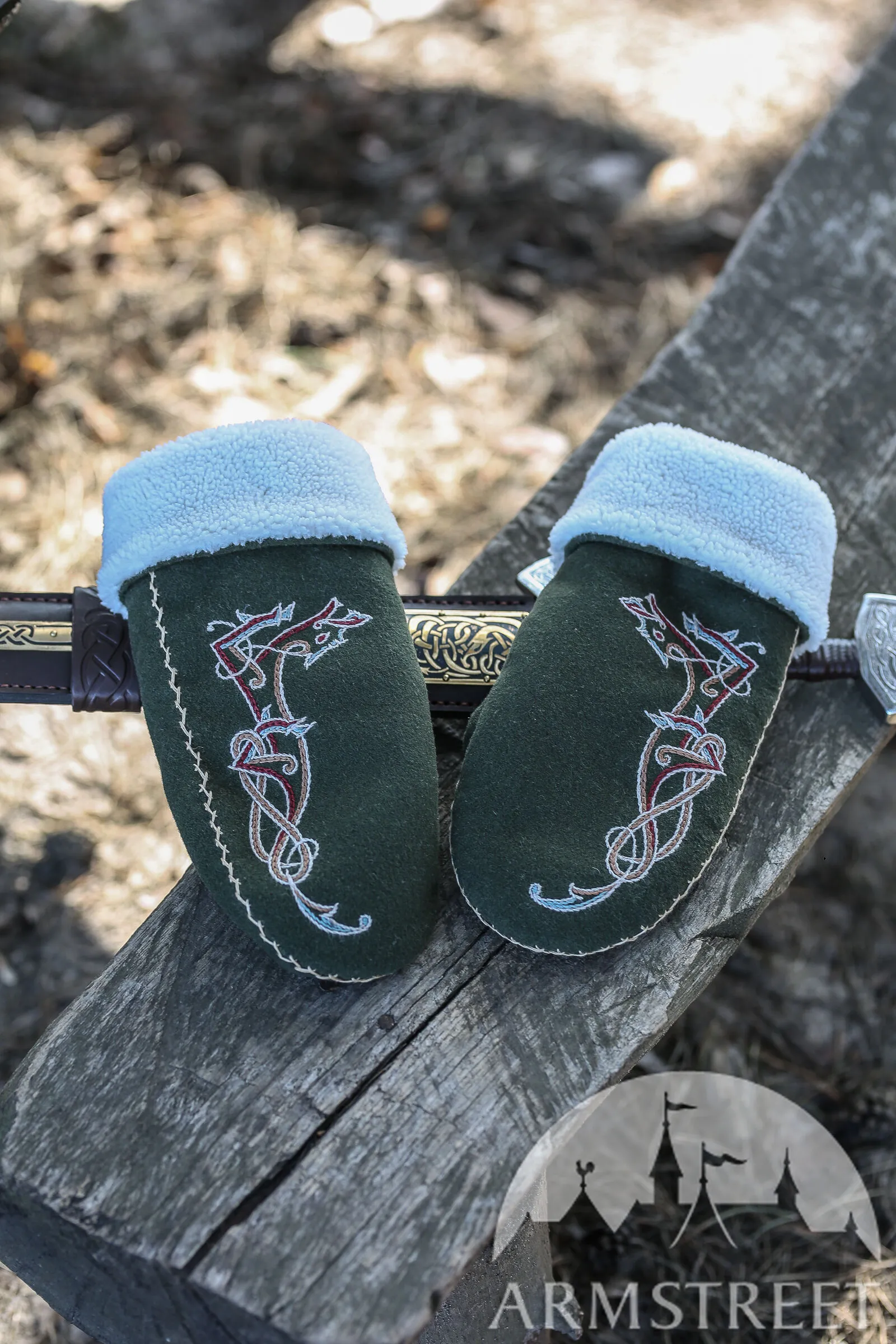 “Sigfus the Shield” Woolen Mittens