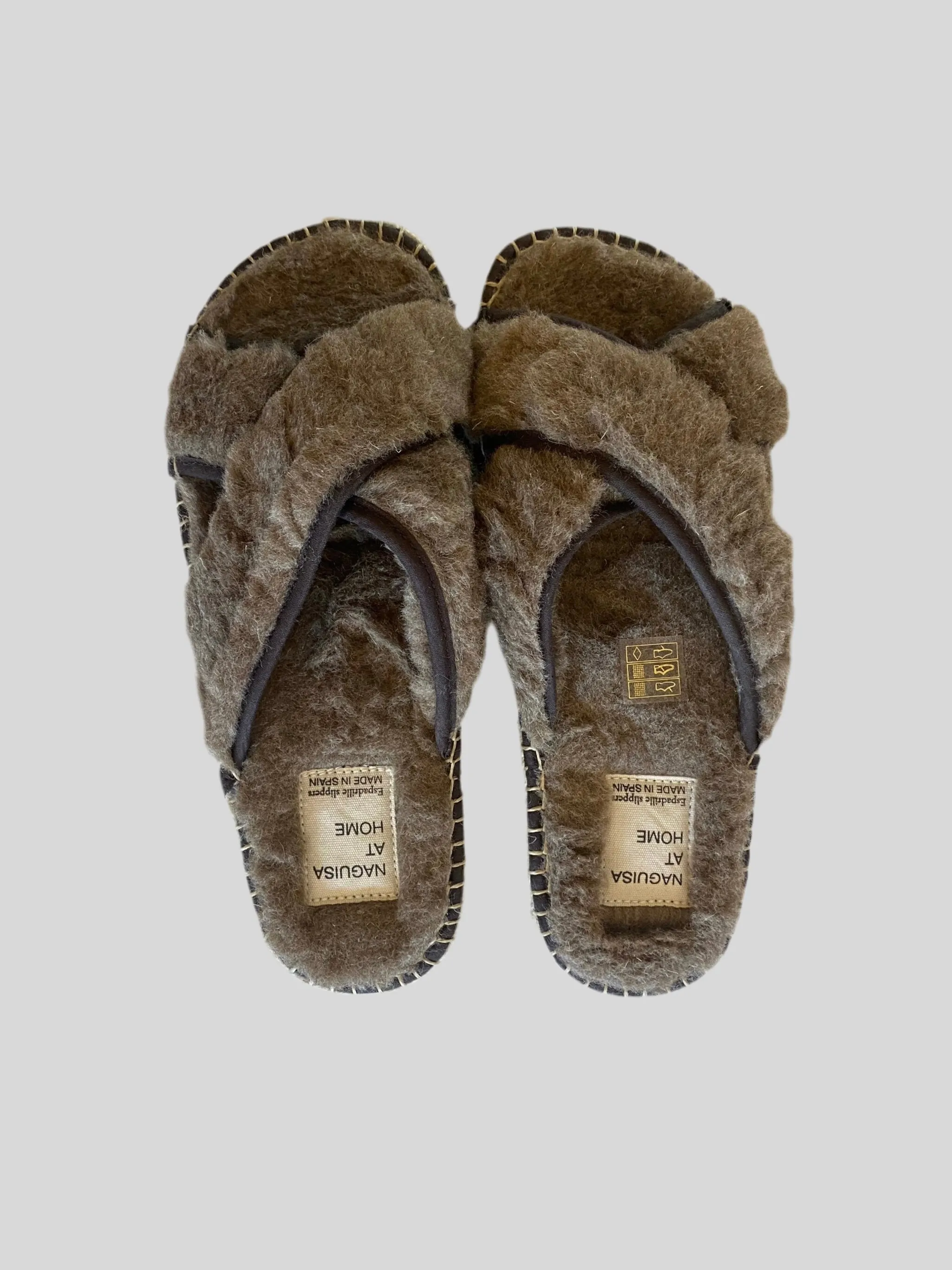 SPECIAL PRICE * Slippers Naguisa pelo taupe